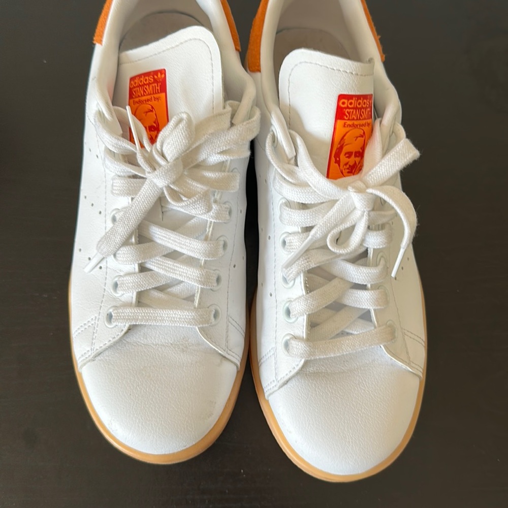Stan Smiths with gummy sole. Excellent condition. Size 6 Men’s/8 Women’s